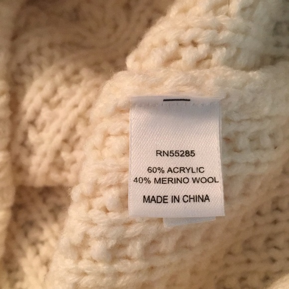 Women’s Express Chunky Sweater Dress - Size Small - Picture 8 of 8